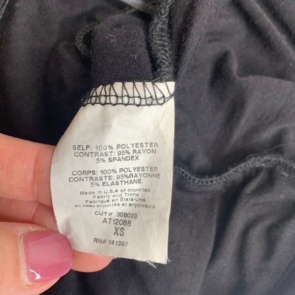 Express Deep V Chiffon Metallic Bodysuit Sz XS Black Gold - Picture 4 of 9